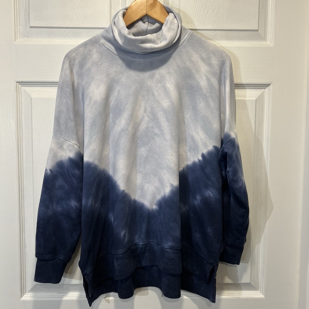 Victoria's Secret Pink Blue Tye Dye Long Sleeve Sweatshirt Crew Neck XS
